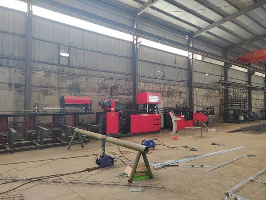 ট্রাস গভীরতা 70-270mm স্কয়ার টিউব ঢালাই Machinea স্বয়ংক্রিয় সহজ অপারেট