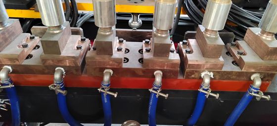 6 ইলেক্ট্রোড ওয়েল্ডিং মেশিন উপাদান 380V 12m/মিনিট 1 বছর ওয়ারেন্টি
